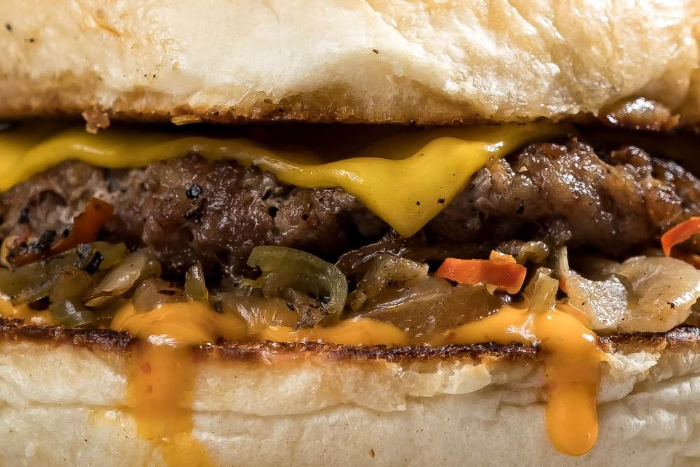 Dynamite Cheeseburjer